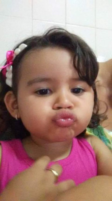 Anna Vitória de Paula completará 3 aninhos no dia 29 de agosto. Filha de Adriana e Osvaldo Júnior recebendo o carinho especial da titia Fernanda 
