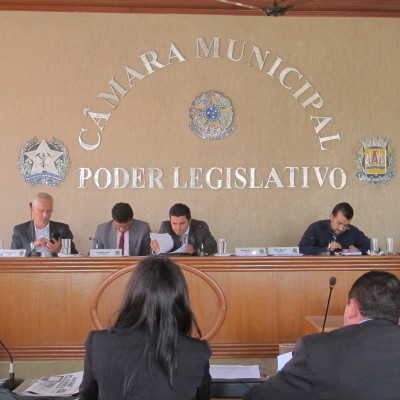 Sessão se inicia às 8h de hoje