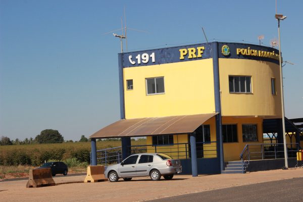 Autor foi abordado no posto da PRF, no km 42