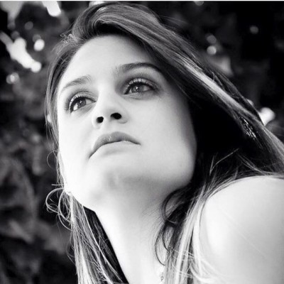 Quem hoje festeja mais um ano de vida é a amiga da Acesso Restrito Cynthia Alvim. Ela, que sempre está nos dando dicas e destaques de eventos pelo Opera Hall merece todo carinho em nossa coluna. Parabéns pelo seu dia e muita saúde. 