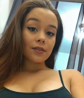 Hoje também é dia de comemorar com Giovanna Bernardes. Novamente estampada em nossa coluna ela festeja mais um ano de vida nesta quinta-feira. Desejo um excelente mês de agosto, um ótimo restinho de ano e muitas conquistas. Além, é claro, de paz e amor#GiovannaSumiuDeAraguari