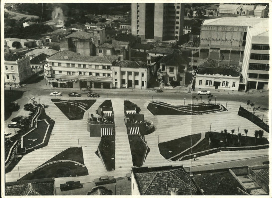 Praça Manoel Bonito na década de 60 após a reforma de modernização
