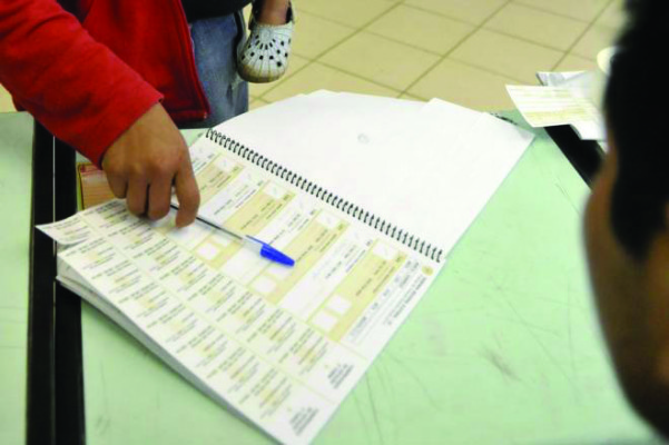 Justiça Eleitoral convocou mesários para trabalharem nas Eleições 2016