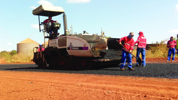 Obra foi retomada em julho e deve ficar pronta até o mês de dezembro