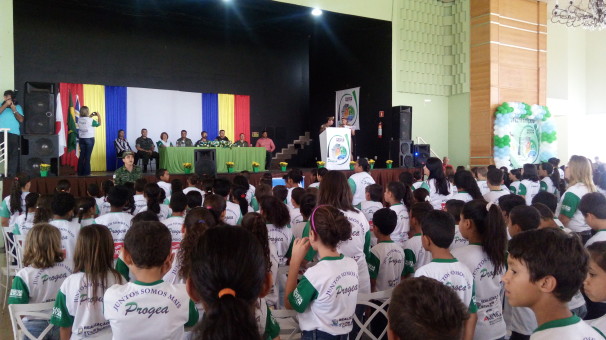 Durante o evento, houve a entrega dos certificados de participação do Progea