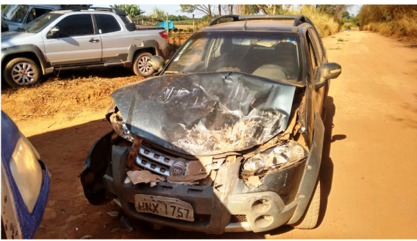 Caminhonete sofreu danos generalizados