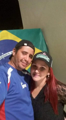 Cristiele Barros aniversariante do dia 22 ao lado do esposo Samuel Narciso 