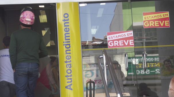 Greve superou a do ano de 2015, que foi encerrada após 21 dias de negociações