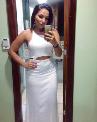 Quem também sopra vela nesta semana é Vivian Barreto. Eu avisei que a família hoje iria dominar a coluna! Brincadeiras a parte, deixo aqui os votos de parabéns pelo dia 22, felicidade e muitas conquista a estudante universitária. Parabéns Vivian! #QueroFesta