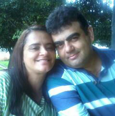 Giuliano Mendes aniversariante de hoje ao lado da esposa Cleide 