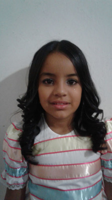 Luana Marques Duarte completou 9 anos no dia 14. Filha de Carlos Duarte e Nicélia 