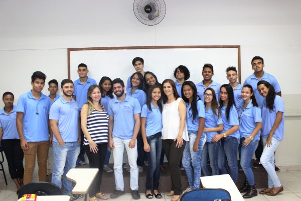 Além da qualificação dos jovens, os estudantes receberam orientações sobre a prevenção primária às drogas