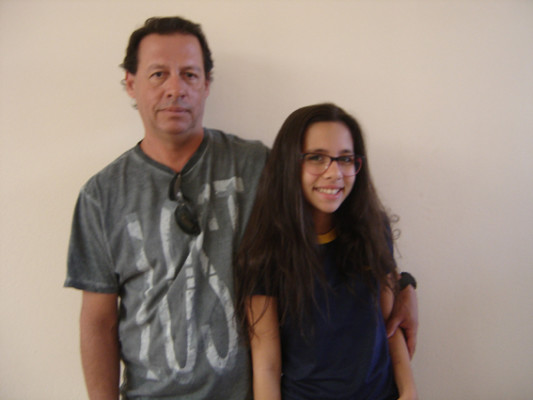 Cláudio Rodrigues, aniversariante do dia 10, com a filha Roberta Rodrigues Reis 