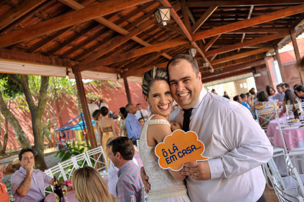 Que neste primeiro ano de casados seja o início de muita alegria, felicidade e amor para o jovem casal Danilo Lemos e Marina Mamede, que comemorou suas bodas de papel ontem, 5 de setembro 