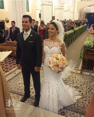 Letícia e Müller recebem as bênçãos religiosas