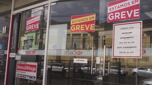 Além da reposição salarial, bancários tendem a aceitar proposta dos bancos, que prevê melhorias em outros benefícios