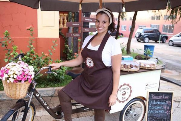 Sejam bem vindos a mais uma edição da nossa Acesso Restrito que começa com este espaço parabenizando a doce Pâmella Luz que nesta sexta-feira comemora mais um ano de vida. A coluna já a parabenizou pelo sucesso do foodtruck Doceria Luz que atendia e Uberlândia e a partir de agora desembarca em São Paulo para adoçar os paulistas. Deixo aqui os parabéns pelo aniversário e desejo muito sucesso nessa nova etapa da sua vida. Você merece! #AniversárioDeVidaNova