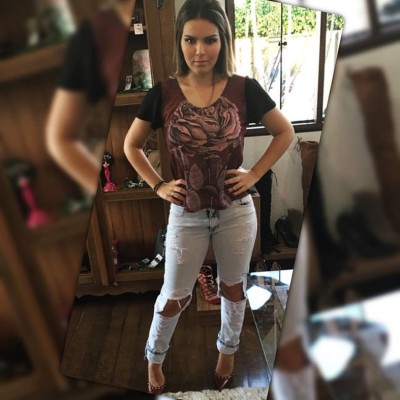 E quem também sopra as velas hoje e volta na Acesso Restrito é Rafaella Maiorki. Ela foi por algumas vezes destaque e volta hoje com a lembrança de aniversário. Desejo muito juízo, muita paz e principalmente conquista na vida escolar. Parabéns Rafa, tudo de bom! #QueroBolo