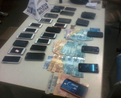 Produtos do crime foram apreendidos pela PM