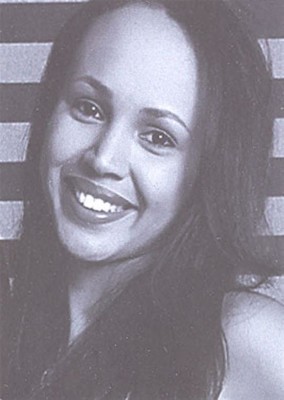 Jordana de Assis Nunes Oliveira receba nossos cumprimentos pela formatura no curso de Química -- concluído na UFG- Regional Catalão. A alquimia perfeita resultou nesta que, certamente, será a primeira de muitas vitórias. Carinho de seus familiares e amigos! 