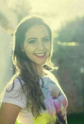 Marcella Tolledo (4/10) 