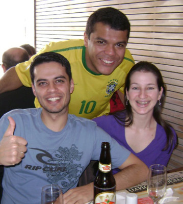 Aniversário em dose tripla: Elton, dia 6; Rafael Felizardo, dia 8 e Paula, dia 11