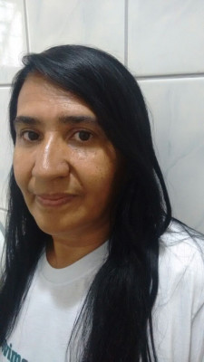 Marta de Sousa Bento aniversariante do dia 30 recebe os cumprimentos de seus colegas do Sicoob Aracoop que desejam a ela muitas felicidades e saúde 