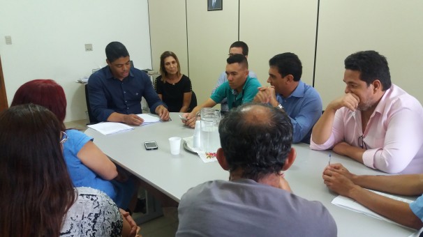 Vereadores se reuniram com a classe na Câmara Municipal