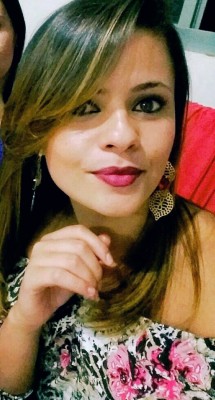 Festejos para a bonitíssima esteticista Ana Carolina Lopes pela troca de idade que aconteceu na terça-feira, dia 22. O meu abraço e votos de felicidades e muito mais sucesso!