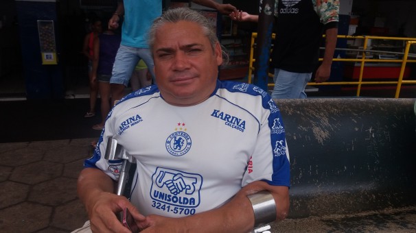 “Eu uso o transporte todos os dias. Todos os ônibus tem acessibilidade, motoristas e cobradores fazem o possível para nos atender bem. Em minha opinião, Araguari tem que passar por mobilidade urbana. O próximo prefeito tem que pensar nisso”. Juliano Publer, aposentado