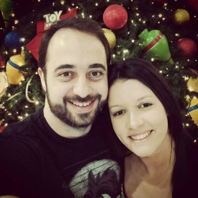 Sandro Lourenço aniversariante do dia 27, com a esposa Priscila Cavalcante 