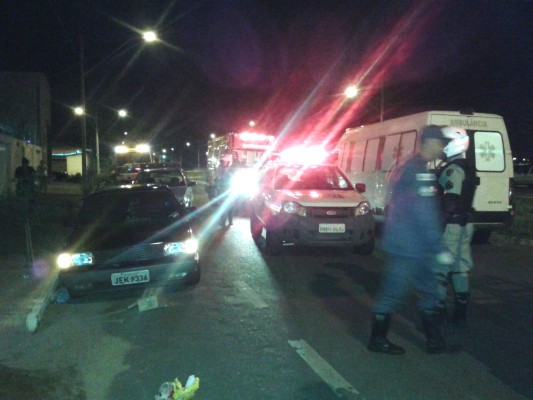 Carro estava com 12 ocupantes no momento da batida, segundo Corpo de Bombeiros