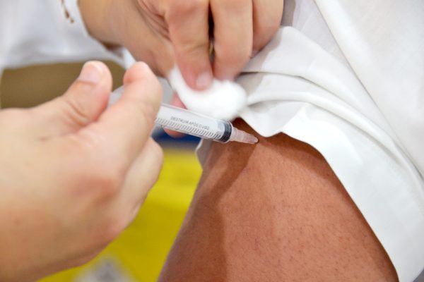 Vacina antirrábica humana é produzida pelo Instituto Butantã, que não tem conseguido entregar as doses