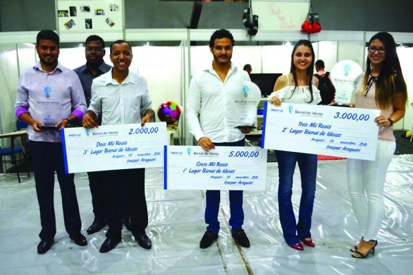 Grupo premiado desenvolveu aplicativo voltado aos discentes