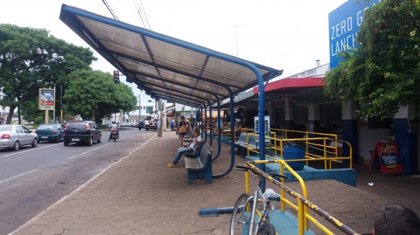 Usuários ficaram sem transporte durante toda a manhã