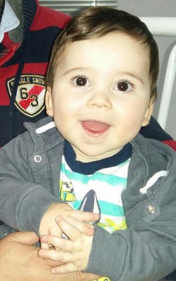 Felipe Cassiano completa hoje, seu primeiro aninho, recebendo o carinho da família em especial dos pais Alessandra Soares Cassiano e Cristiano Tadeu dos Santos 