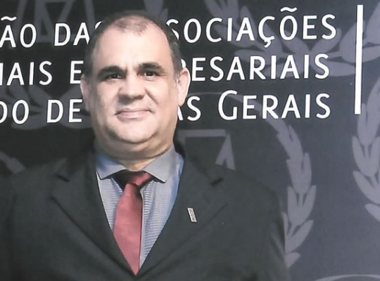 O vice-presidente eleito, atualmente é presidente da Associação Comercial, Industrial, Agronegócios e de Serviços de Araguari (ACIA)
