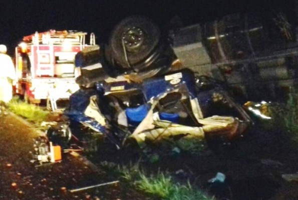 Acidente ocorreu ontem de madrugada