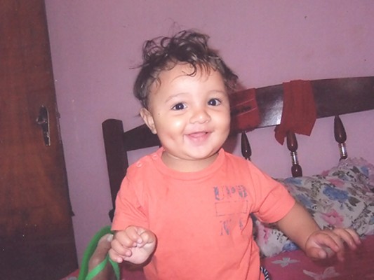 Pedro Henrique Sousa, comemorou seu primeiro aninho no dia 8. Filho de Layssa Cristina Henrique de Sousa e Lucas, recebendo saudações de seus bisavós Nivaldo de Sousa e Valdemarina Henrique de Sousa