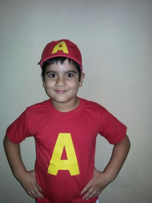 Renzo Melo da Silva, comemorando seus 8 anos com Alvin e os esquilos, no dia 22. Filho de Rafael Lima da Silva e Alba Valeria Vieira de Melo da Silva