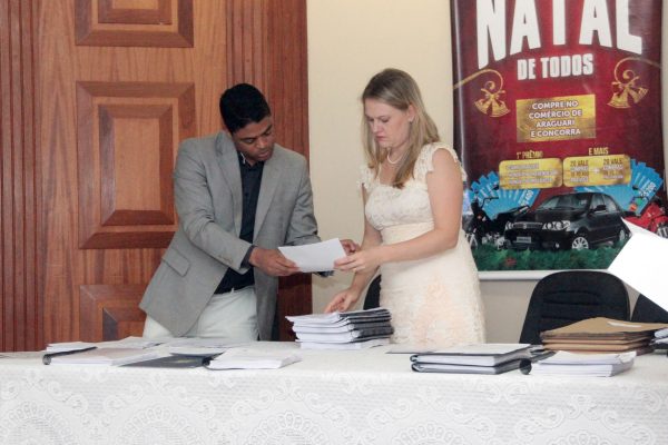 Documentos solicitados pela equipe de transição do prefeito eleito foram entregues ontem, em reunião na CDL