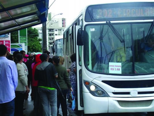 Contrato para a prestação do serviço havia sido regularizado em outubro