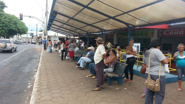 Araguarinos amanhecem sem condução coletiva