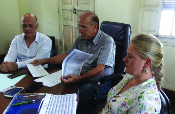 Durante a coletiva, prefeito afirmou que a auditoria terá início nessa quarta-feira