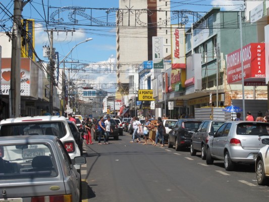 Comerciantes participam do planejamento das ações, além de adotarem medidas de proteção pessoal e patrimonial