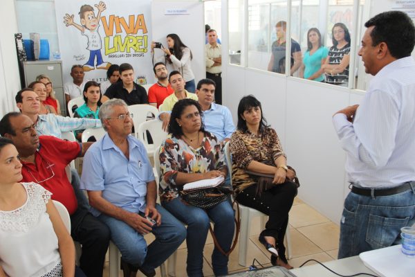 Reunião ocorreu na tarde desta quinta-feira.