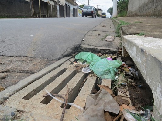 Além de melhorias na limpeza das vias públicas e das redes de drenagem pluvial, bocas de lobo, tubulações e galerias