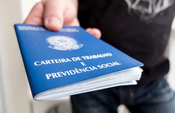 Serviço de emissão de Carteira de Trabalho pode ser retomado esse ano