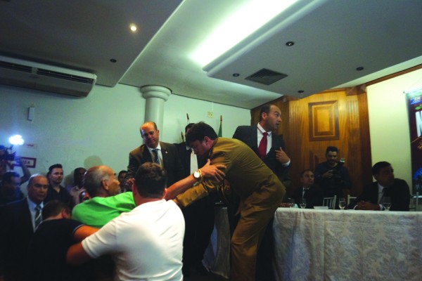 Confusão em eleição de presidente da Câmara