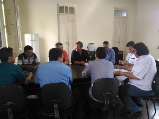 Secretários discutem detalhes para a implantação da Zona Azul no município